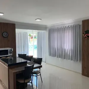 Lindo Apto Novo Na Avenida, Climatizado E Aconchegante Apartamento Piratuba